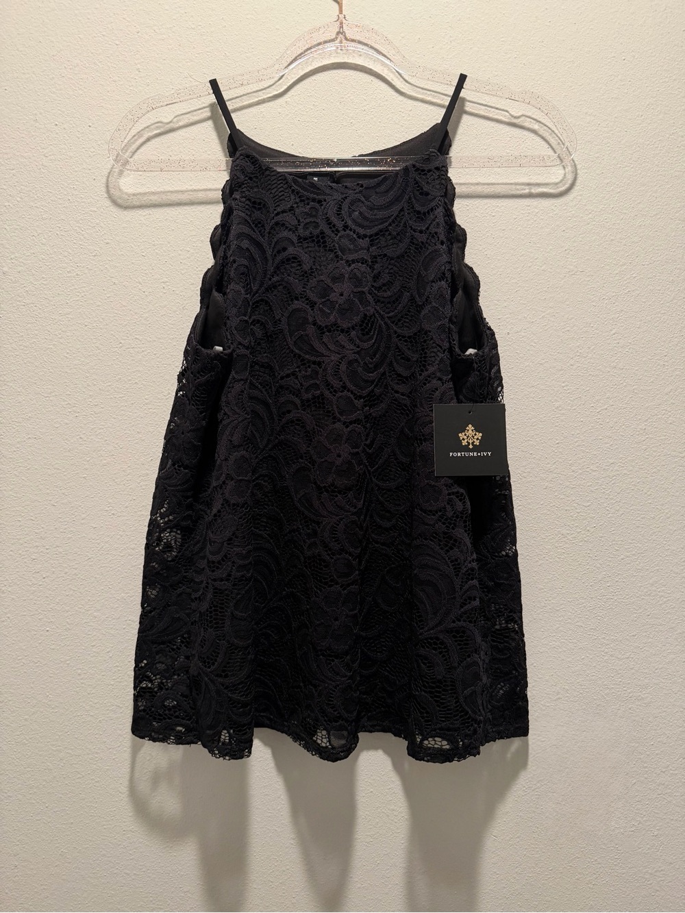 Black Lace Top size M